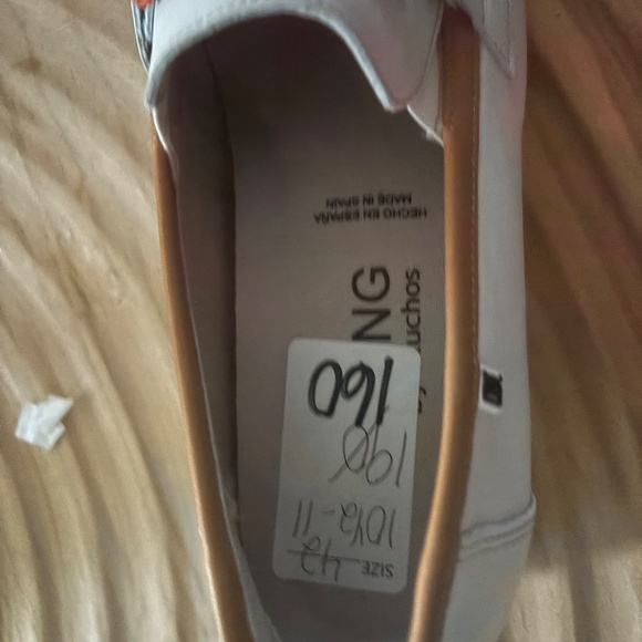 3 pairs of women’s size 10 1/2-11 shoes - Picture 12 of 12